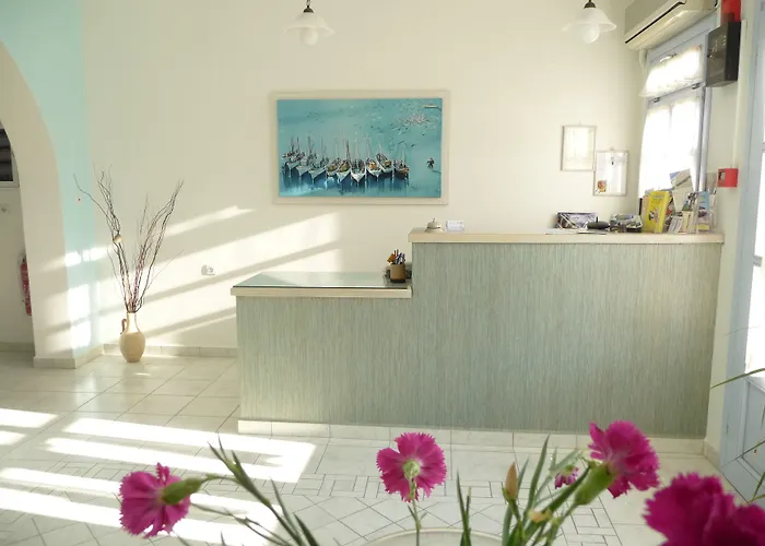 Aeolis 2* Adamantas (Milos)