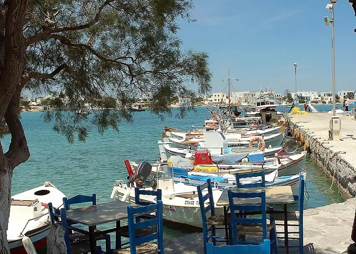 Hotel Aeolis Adamantas (Milos)