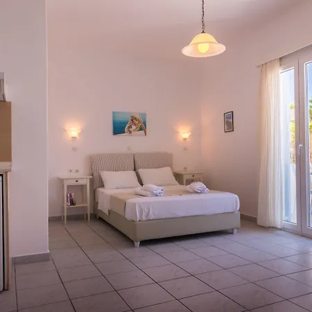 Aeolis Hotel Adámas