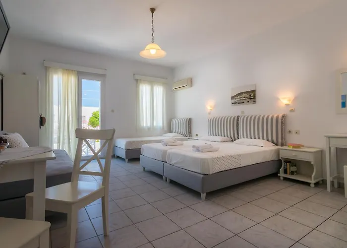 Aeolis 2* Adamantas (Milos)