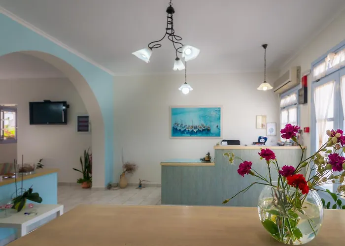 Aeolis 2* Adamantas (Milos)